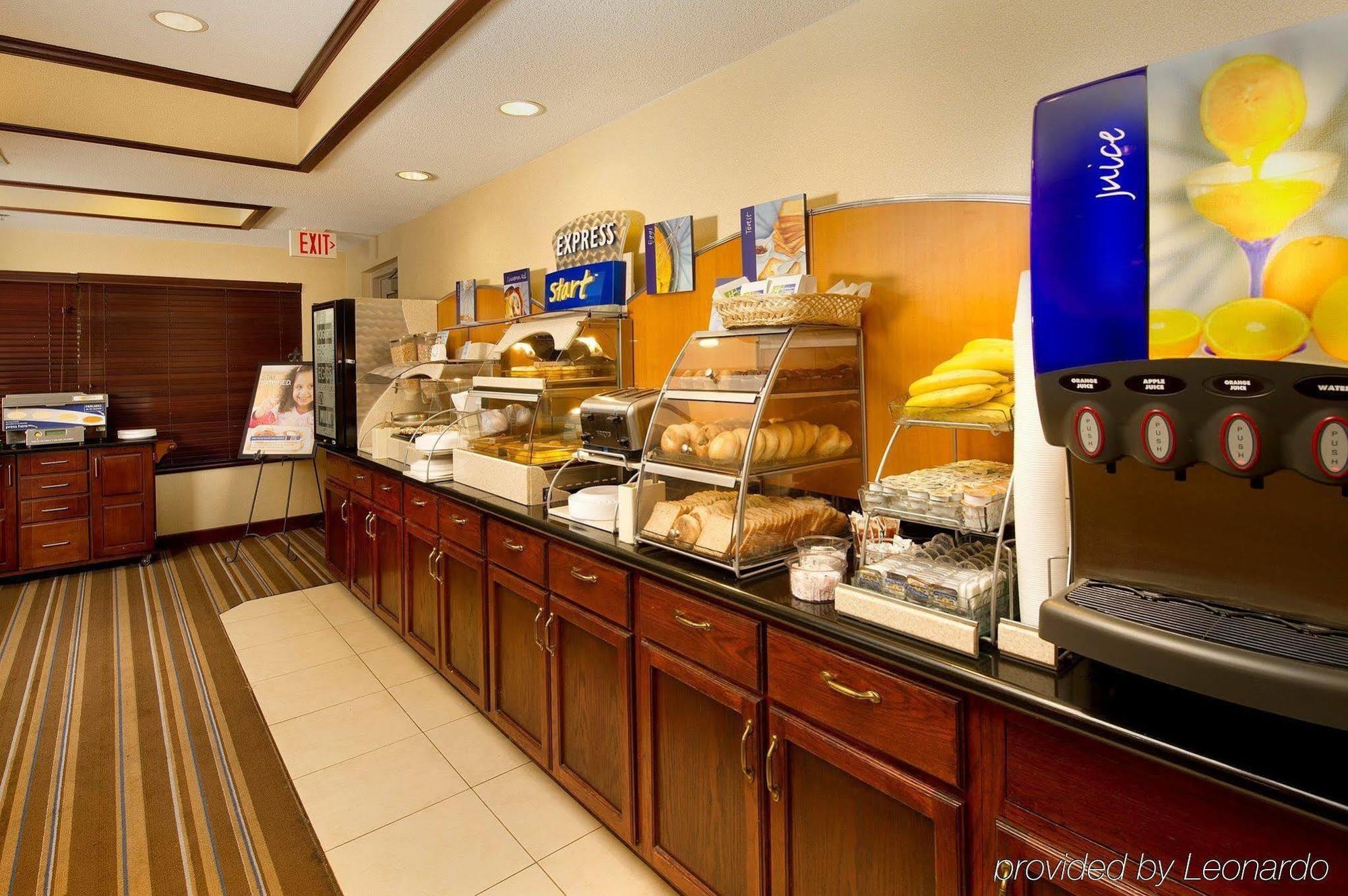 Holiday Inn Express & Suites San Antonio West Sea World Area By Ihg Экстерьер фото